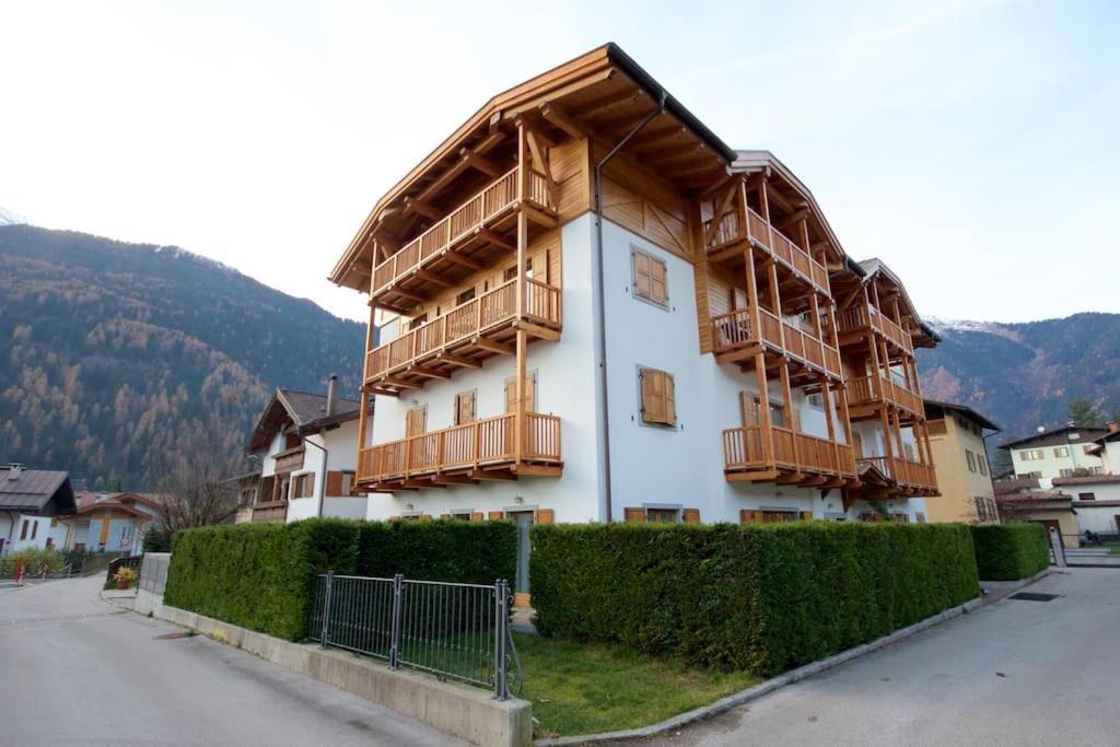 Lovely Apt In Pinzolo Val Rendena 7 Extérieur photo